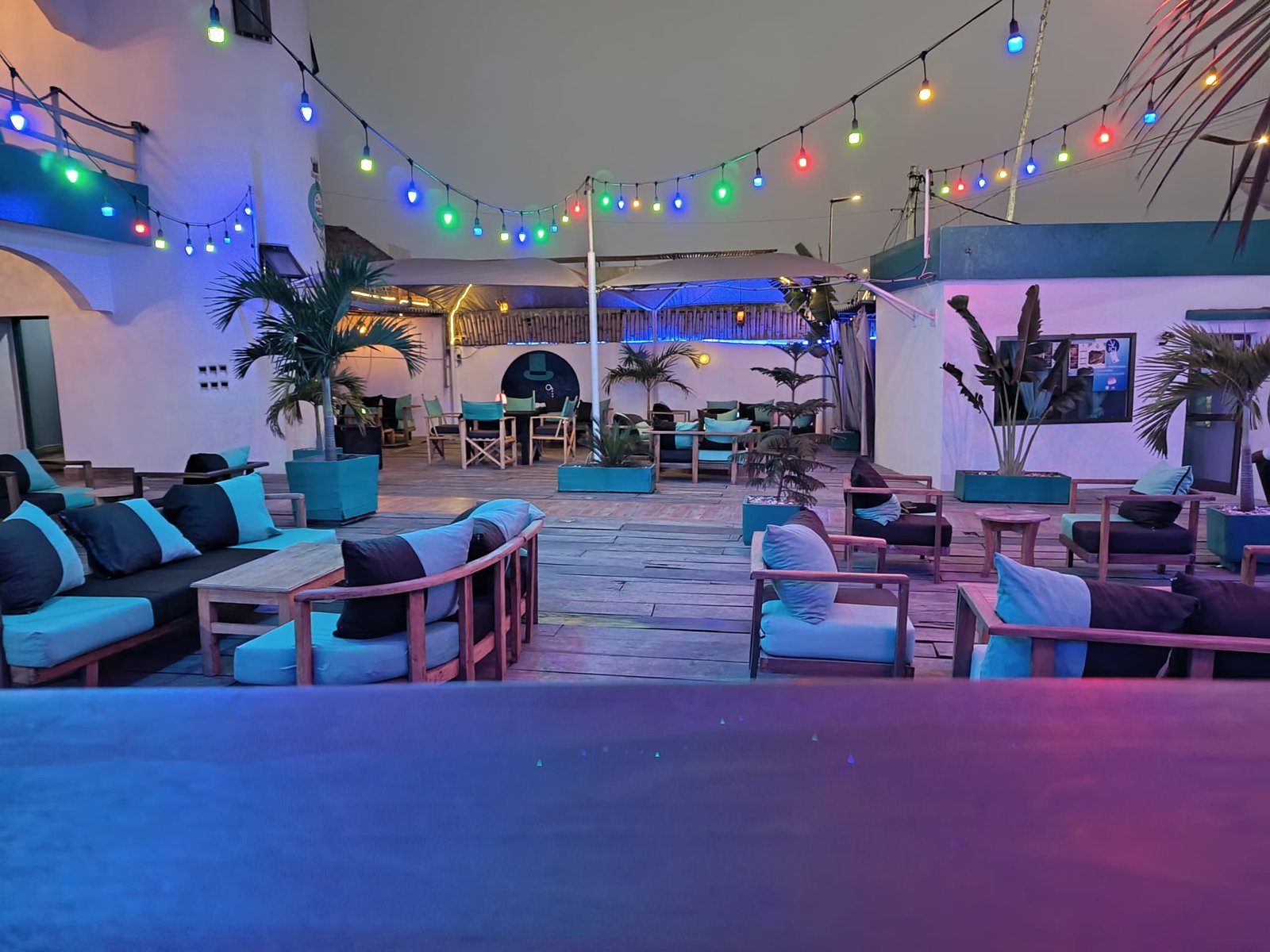 Le Gentleman's Club, bar-restaurant à Cotonou