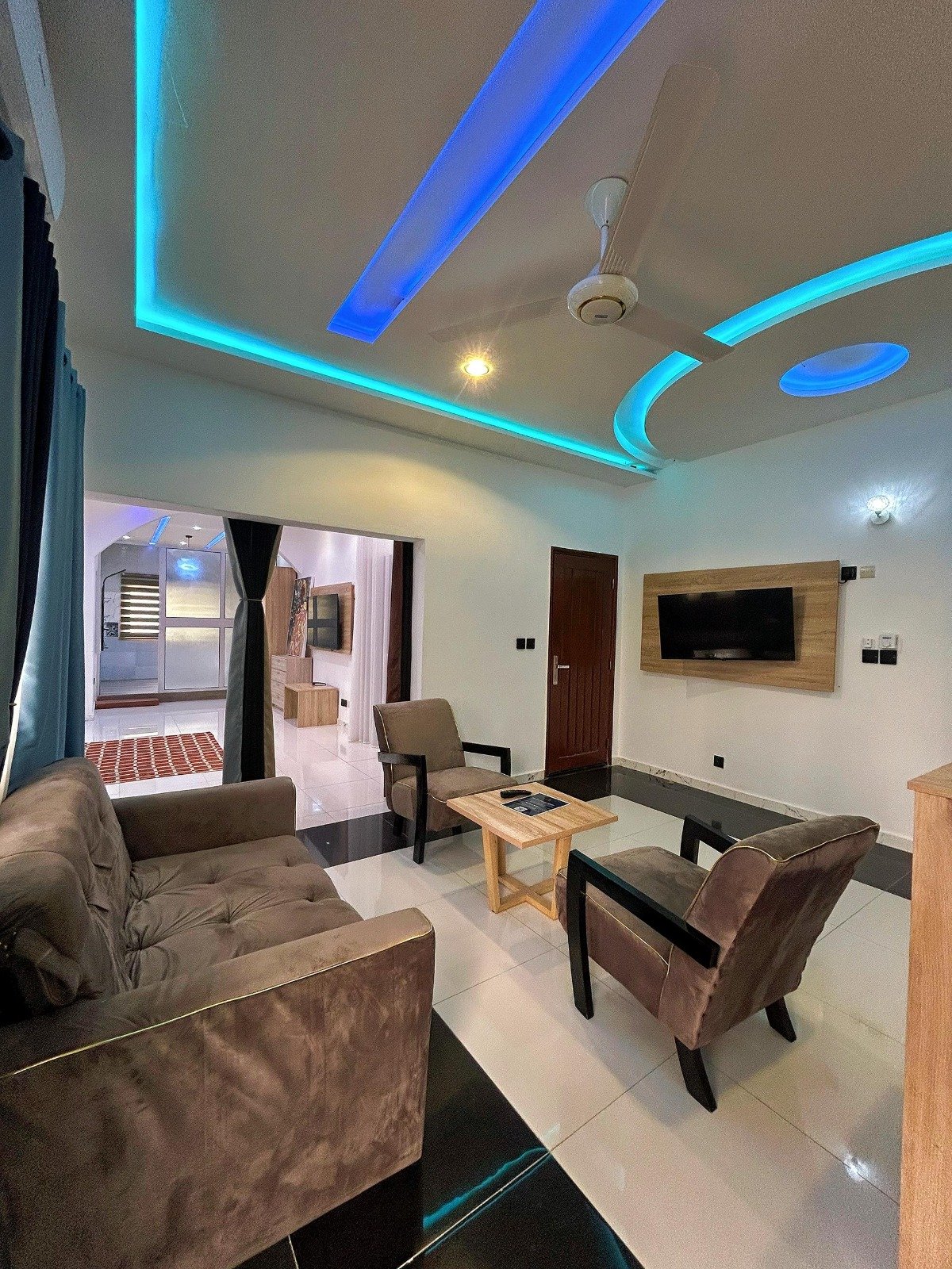 Ambiance Bekouvi Smart Suites 10
